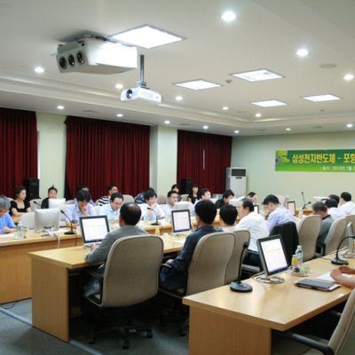 Samsung Semiconductor–POSTECH Industry–University Cooperation Committee Technology Exchange