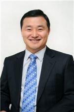 Samsung Electronics Executive Tae-moon Roh Receives the Proud Samsung Employee Award