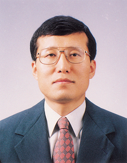 Professor Ki Hong Im (Electrical Engineering) Receives the Dr. Irwin Jacobs Award
