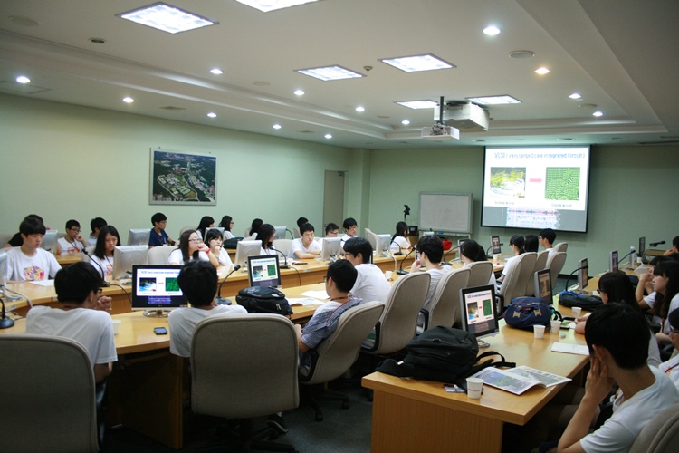 2013 Summer Science and Engineering Exploration Camp